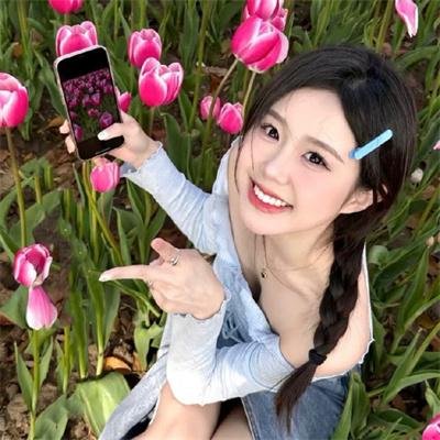 四个孩子走进银行